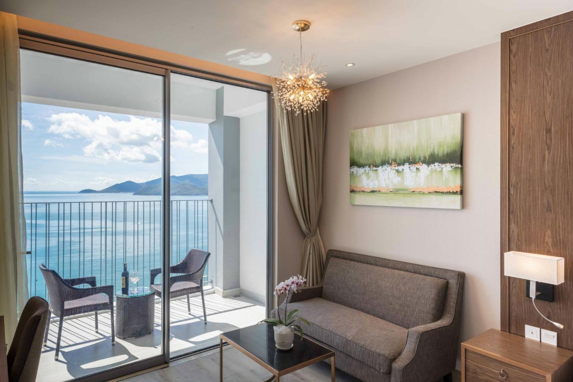 Panorama Beachfront Nha Trang Exterior foto
